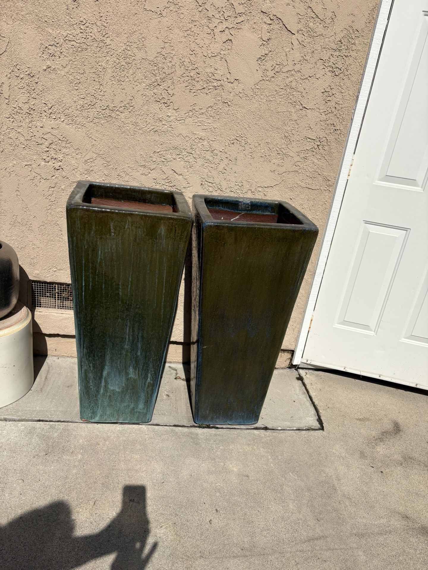 LARGE TALL POTS/EXCELLENT CONDITION