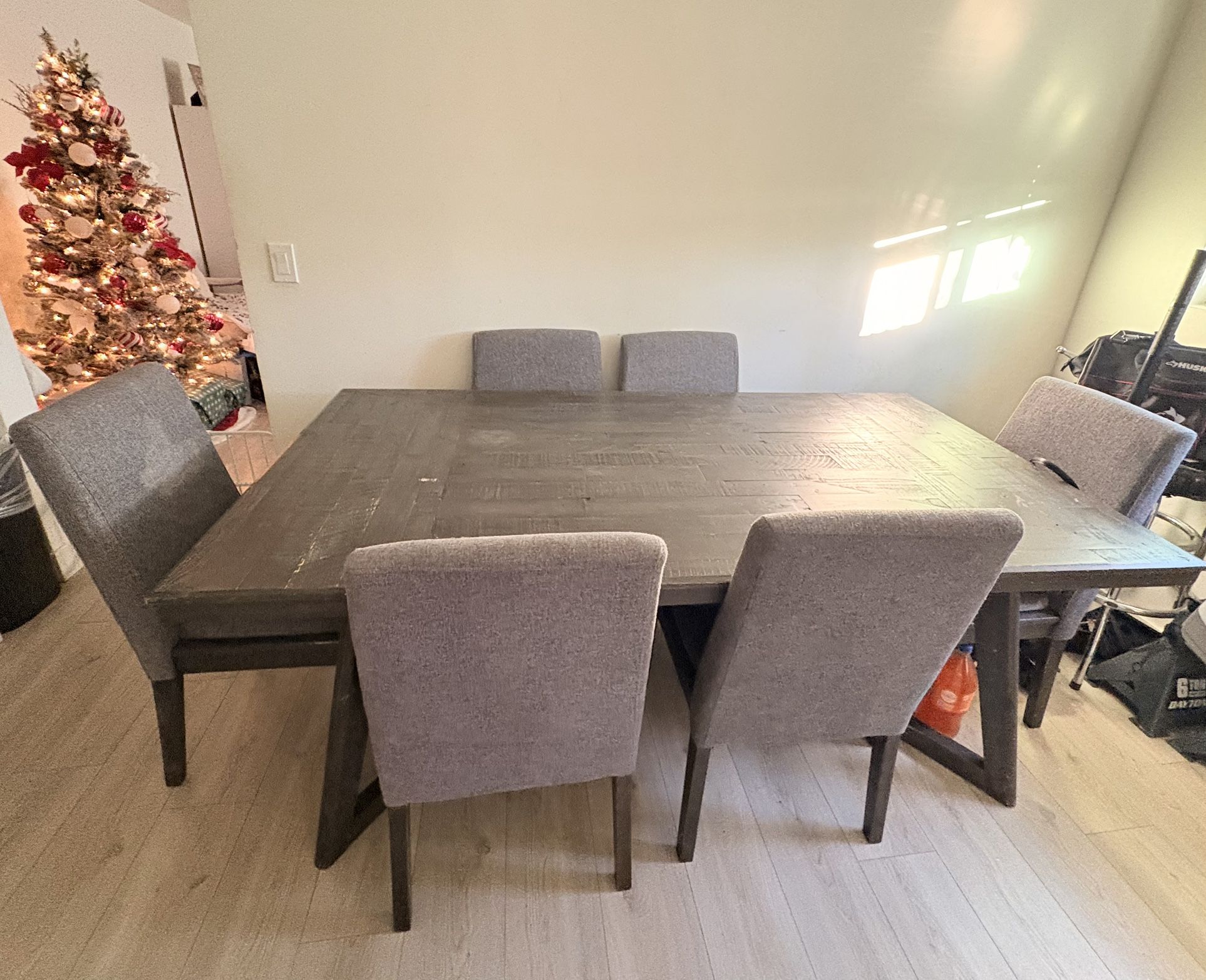 Grey Kitchen table & Chairs
