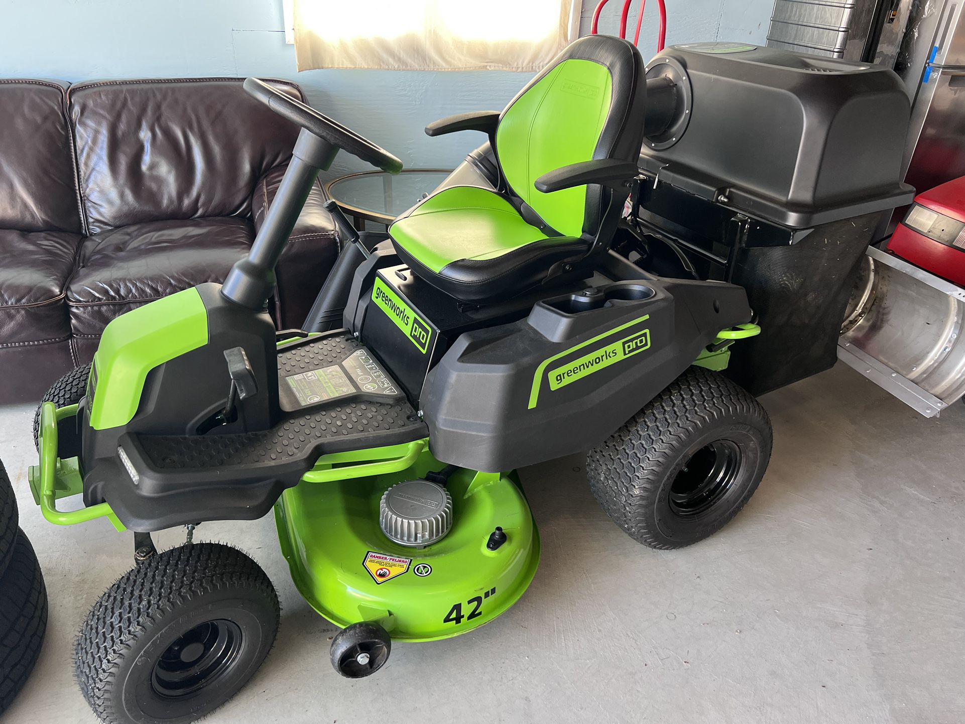 42” Deck Electric Riding Mower 
