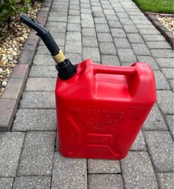 Scepter 5 Gallon Gas Can