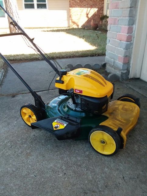 Yard Man 6.5 hp self propelled Lawn Mower