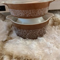 Pyrex Woodland Brown 2 Casserole Dishes And 1 Lid