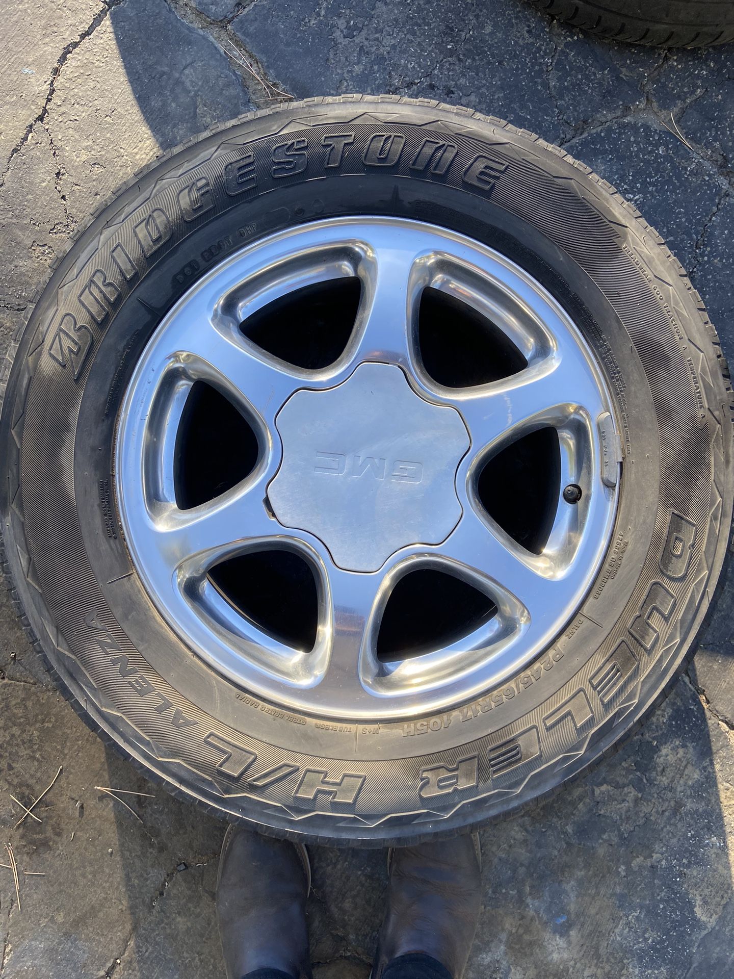 Yukon, Denali, OEM wheels