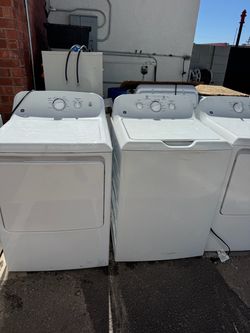 GE Washing machine with matching gas Dryer