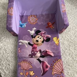 Minnie Mouse Couch And Blankets 