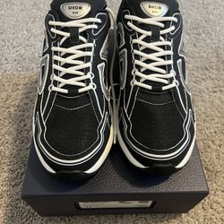 Dior B30 Black And white 