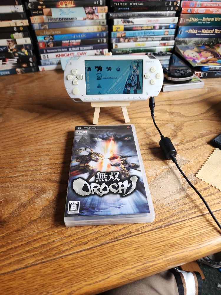 White PSP 1000