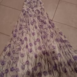 Lavender Ruffle Lined Dress. Medium  Great For Easter