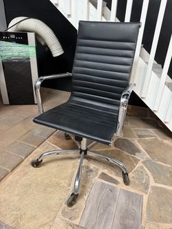 Black Leather High-Back Office Chair