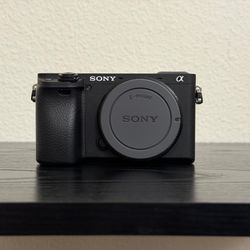 Sony A6400 & 16-50 Kit Lens