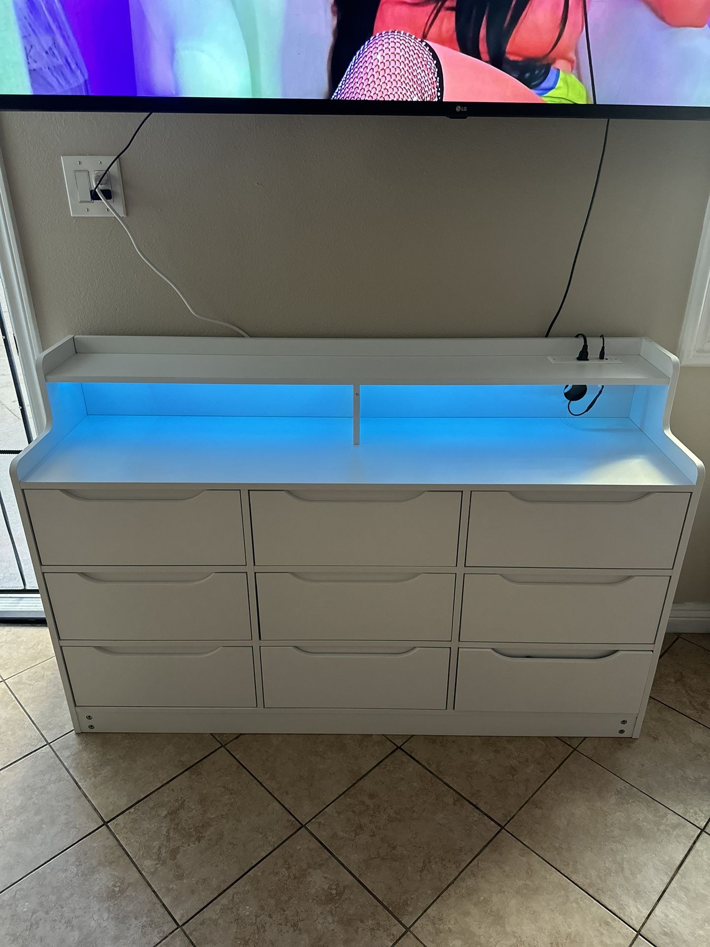 Led Dresser