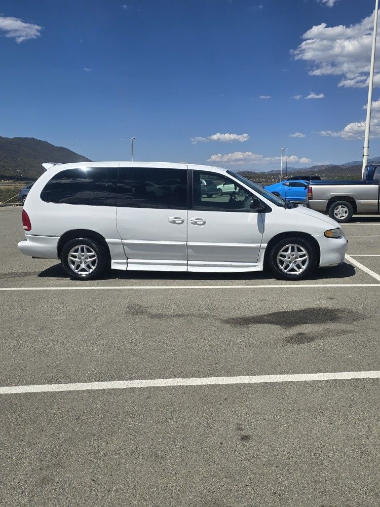 2000 Dodge Caravan/Grand Caravan