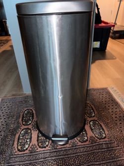 Trash can