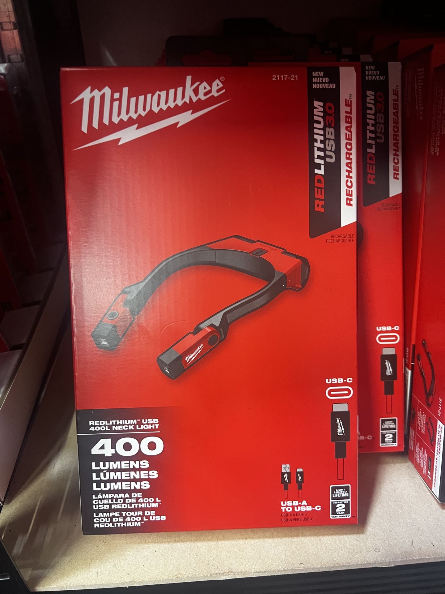 Milwaukee Redlithium USB 400L Neck Light Tool Only