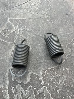 HOOD SPRINGS FOR 65-66 Ford Mustang