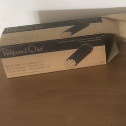 Pampered Chef Scalloped Bread Tube— Never Been Used