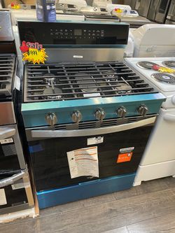 Beautiful Gas Stoves Take One Home In Payments •$0 Initial Payment Please Read Description