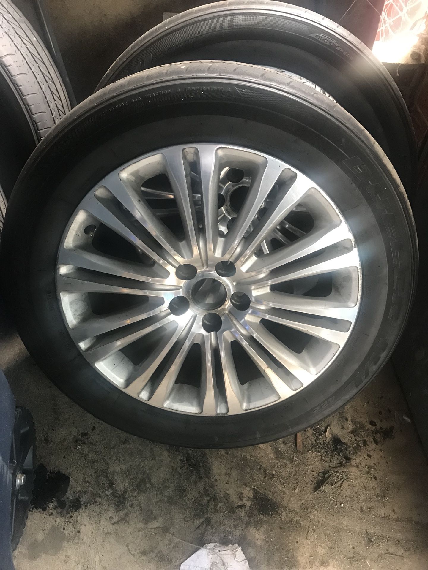 Chrysler 300 factory wheels / rims 19in