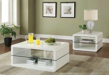 Coffee + end table Set (703167)