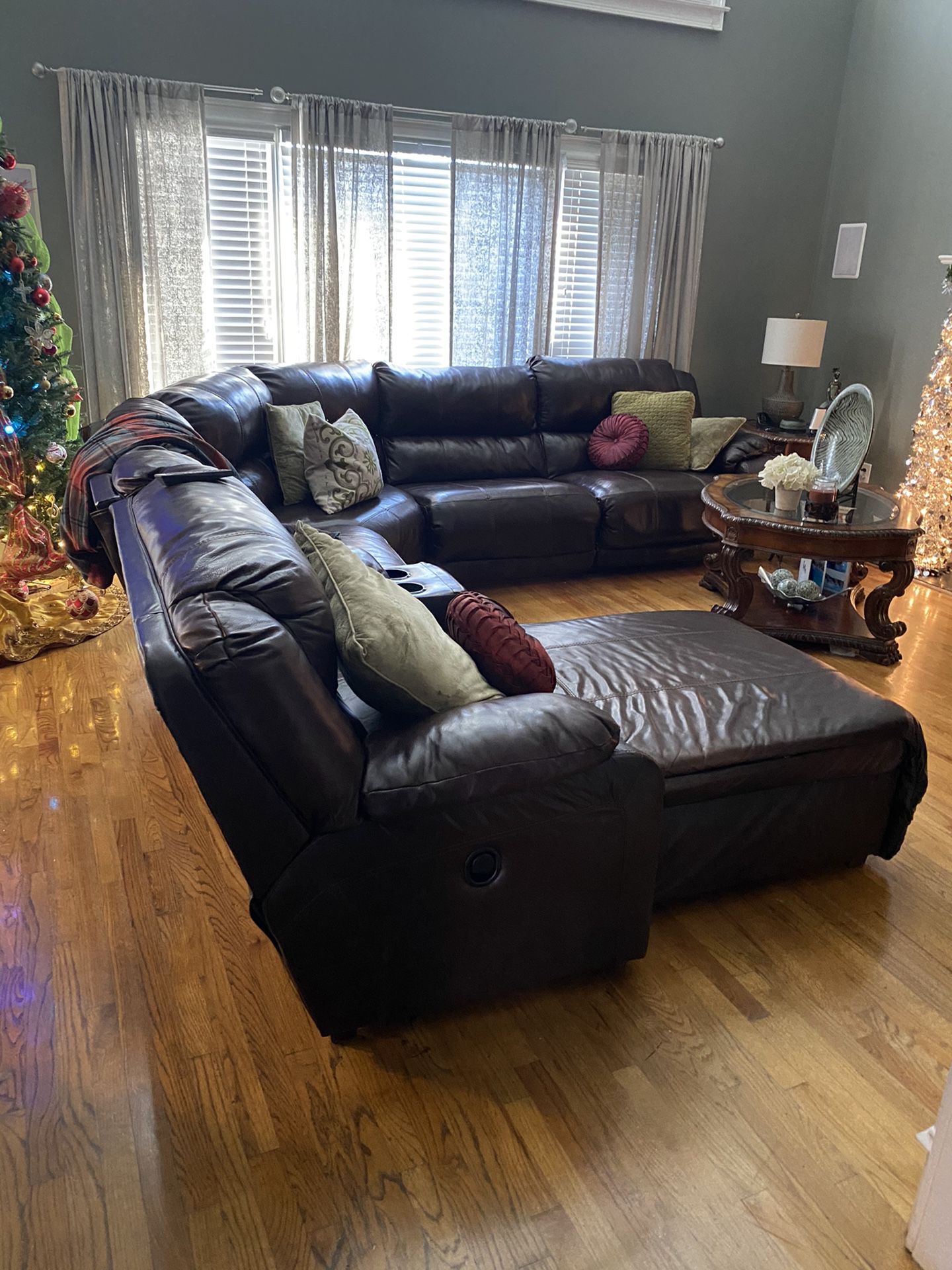 Leather brown sectional - You Must Pickup / No Delivery Included