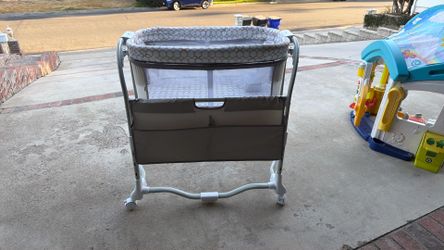 Bassinet / bed side bassinet