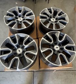 💥New 20 inch factory Stock OEM wheels set of 4 complete set💥