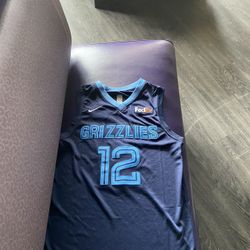 Over Two Thousand Jerseys In Stock 40 Each Or 3for100$