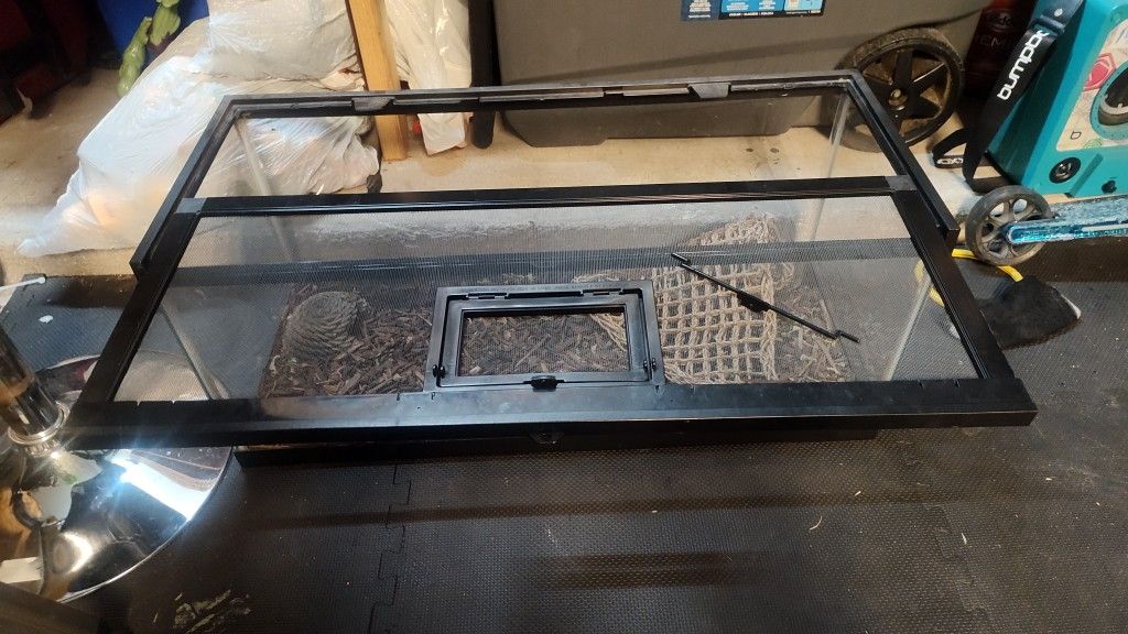 Fish Or Small Reptile Tank