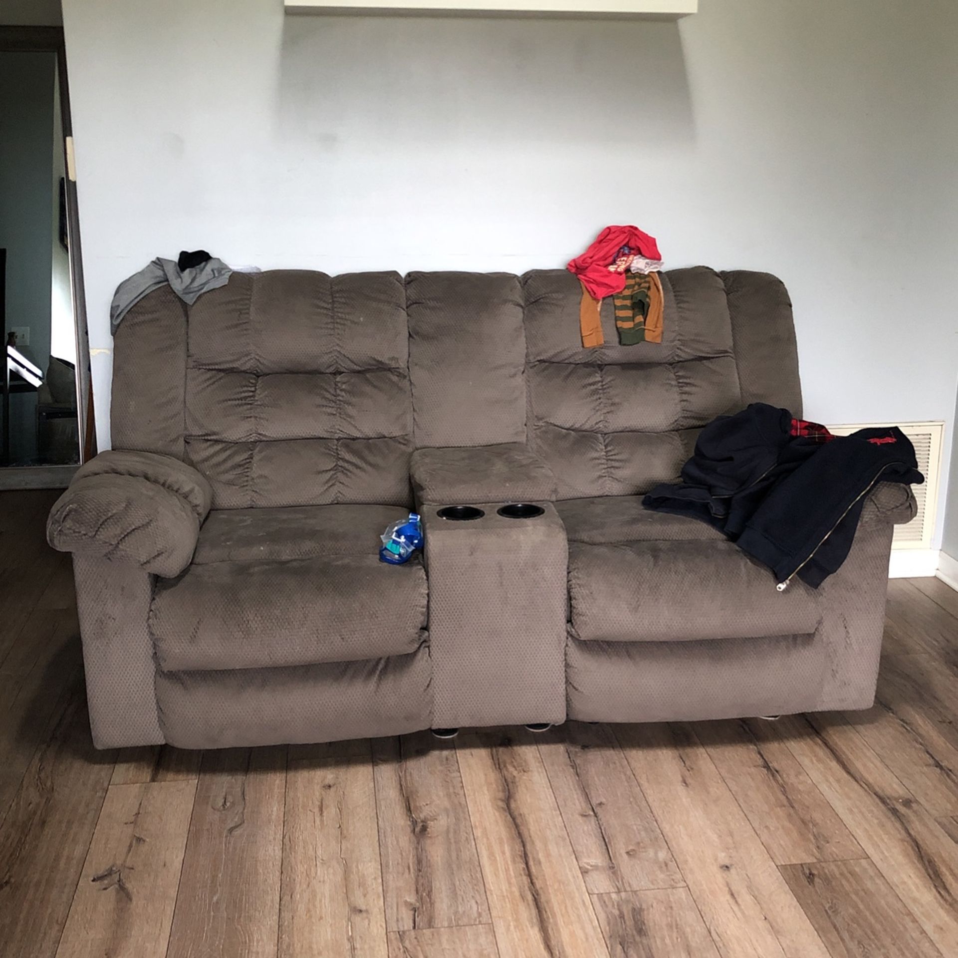Free Recliner Must Pick up 