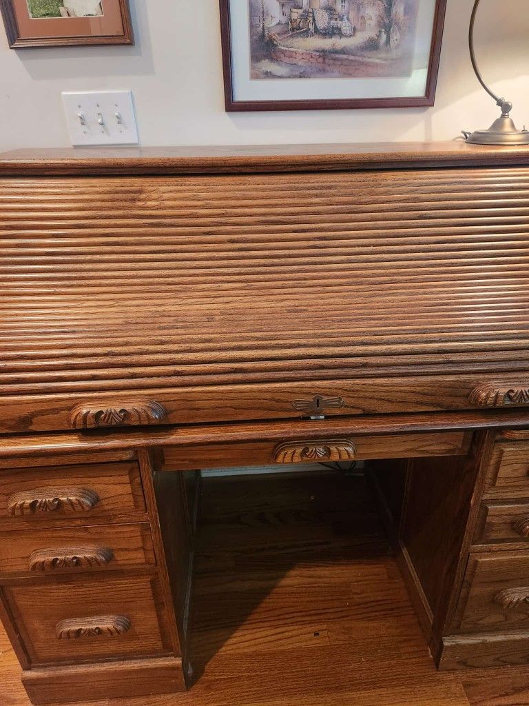 Roll Top Desk 