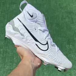 NIKE ALPHA HUARACHE NXT “WHITE / BLACK” METAL BASEBALL CLEATS (Sizes 11 and 11.5, Men’s Available)