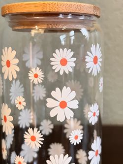 Daisy Glass Can Cups with Bamboo Lids – Set of 2