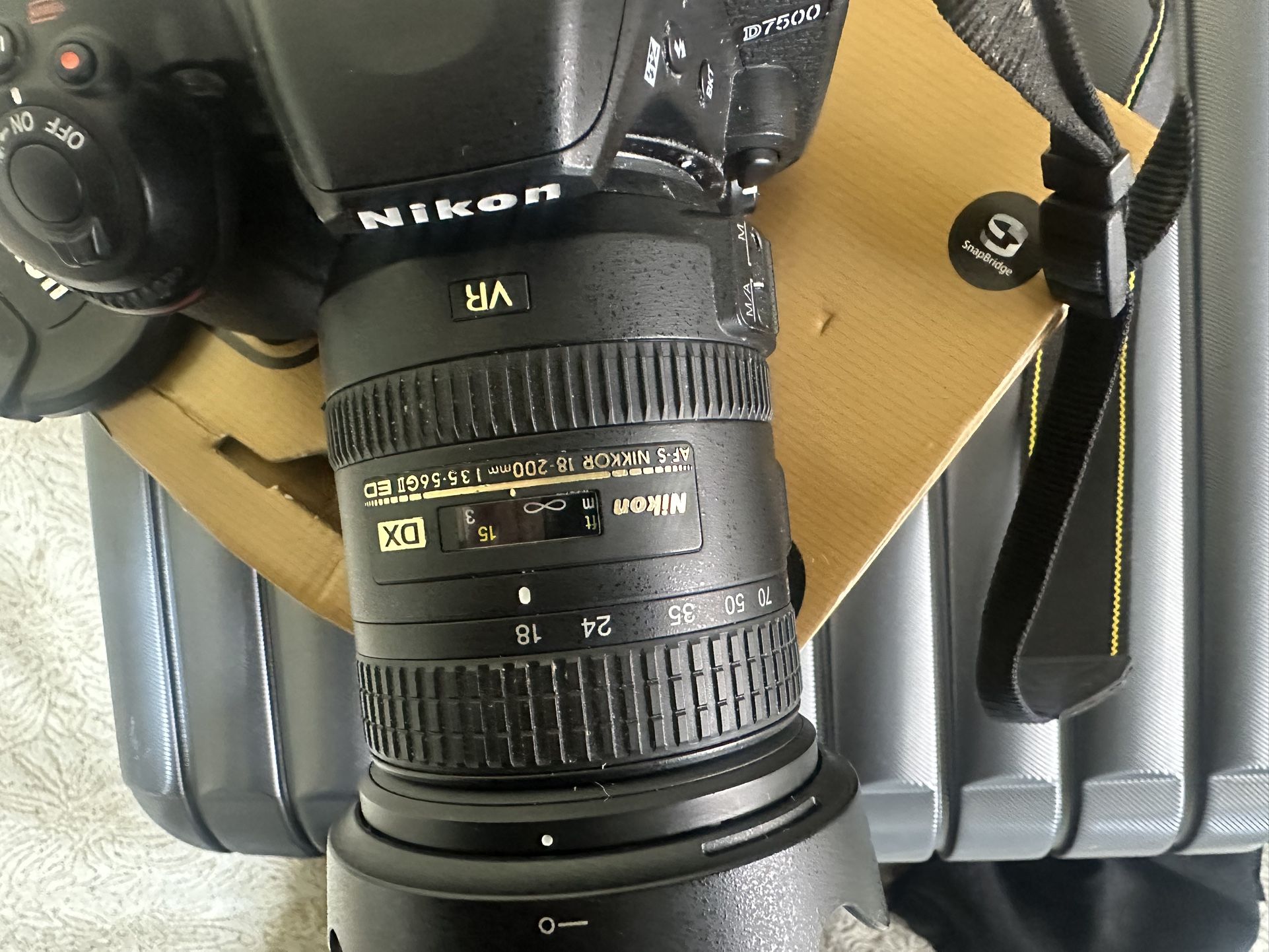 Nikon D7500 ( New 3-4k Shot ) 18-200mm Nikon Lens For Sale