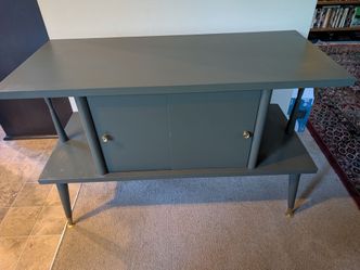 Adorable green entry table