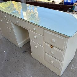 Art Desk