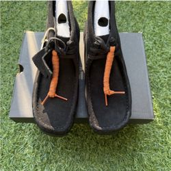 Clarks Wallabee Boot (contact info removed)7 Mens Black Suede Lace Up Chukkas Boots