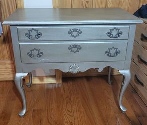 Silver Vintage Style Dresser with 2 Drawers