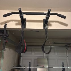 Pull Up Bar With  Assistant Bands And Hanging Straps 