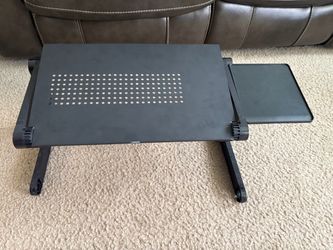 Desk and portable desk