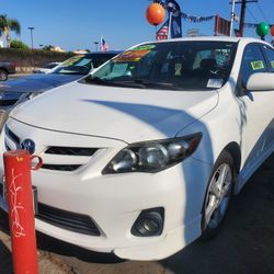 🌵🌵🌵 2011 Toyota Corolla 🌵🌵🌵 Air Tires