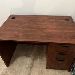 Used Furniture Executive Laminate Rectangle Office Desk Single Pedestal 47”x27”