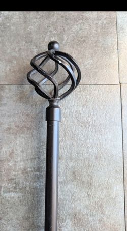 Curtain rod