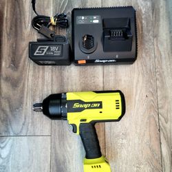 Snap On 18 V 3/4" Drive MonsterLithium Cordless Impact Wrench With One 18Volt Battery And ChargerIncluded(Hi-Viz)