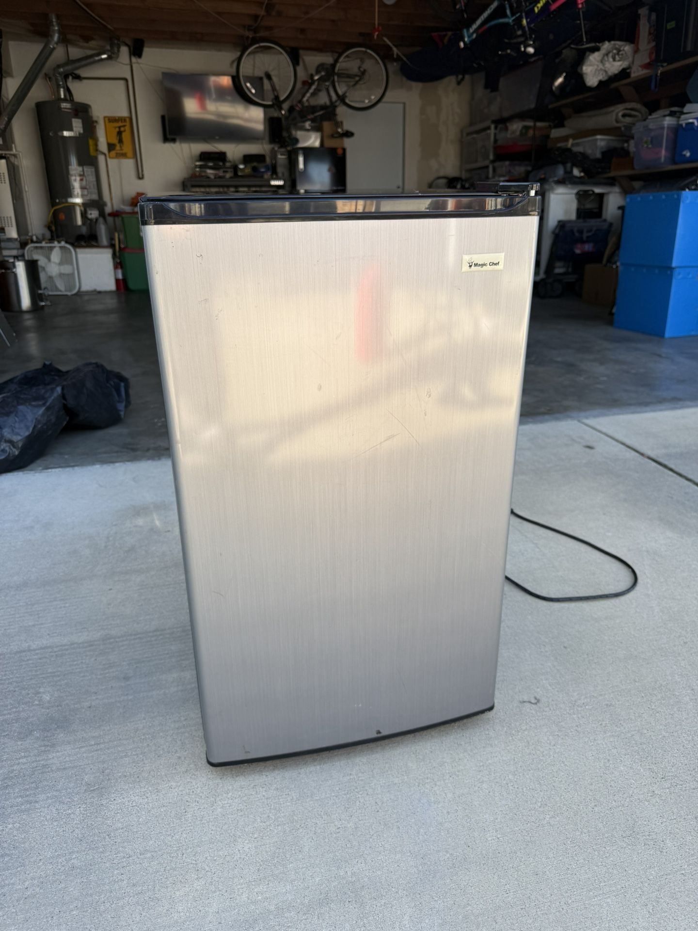 Mini Fridge Magic Chef