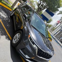 2023 KIA Carnival LX Seat