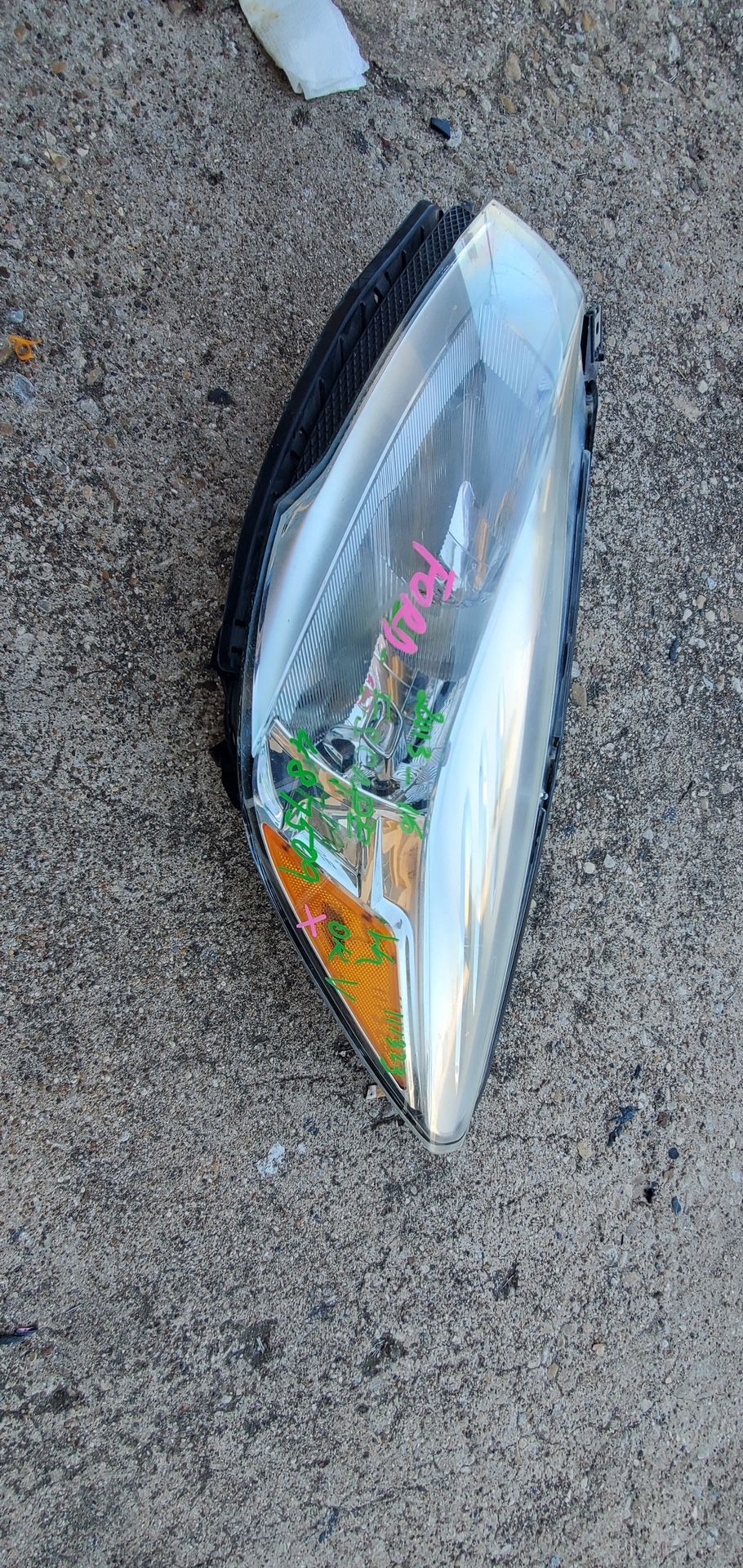 2016 Ford Escape Left Headlight