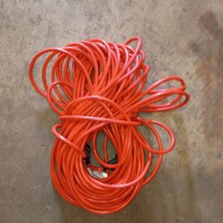 100 Foot Extension Cord 