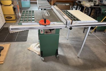 Grizzly table saw with Biesemeyer fence system.