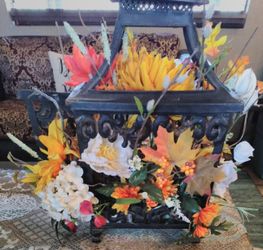 Decorative Flower arrangement w/ lights