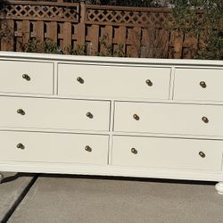 REFINISHED by Vignettes 100 % 🪵 dresser  $399 CAN DELIVER!